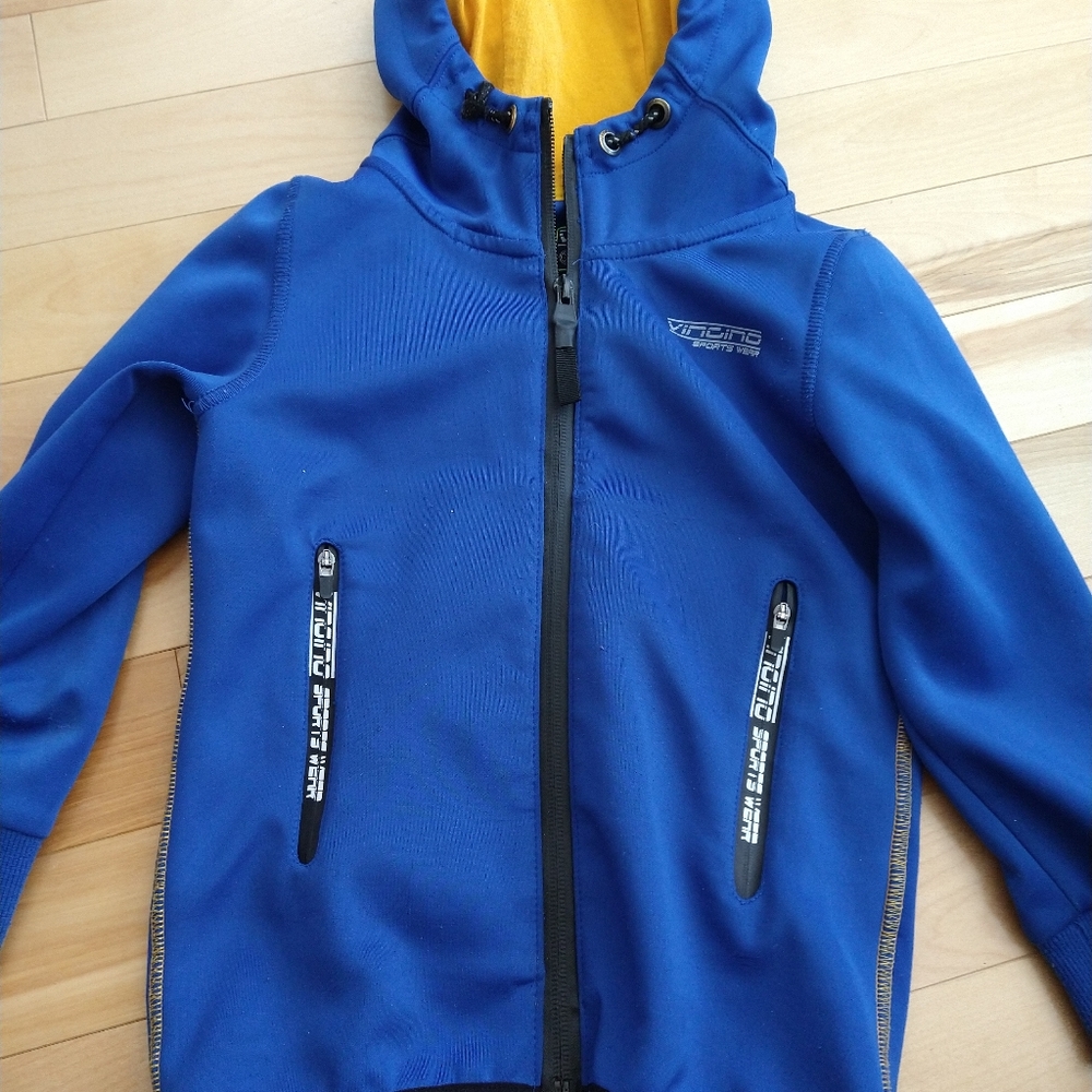 4T Vingino sport wear royal blue zipup hoodie  Dutch